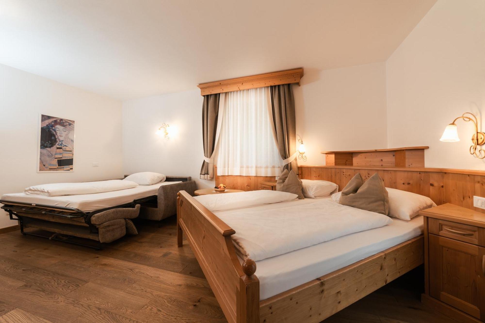 Luech Da Pcei Hotell San Cassiano  Exteriör bild